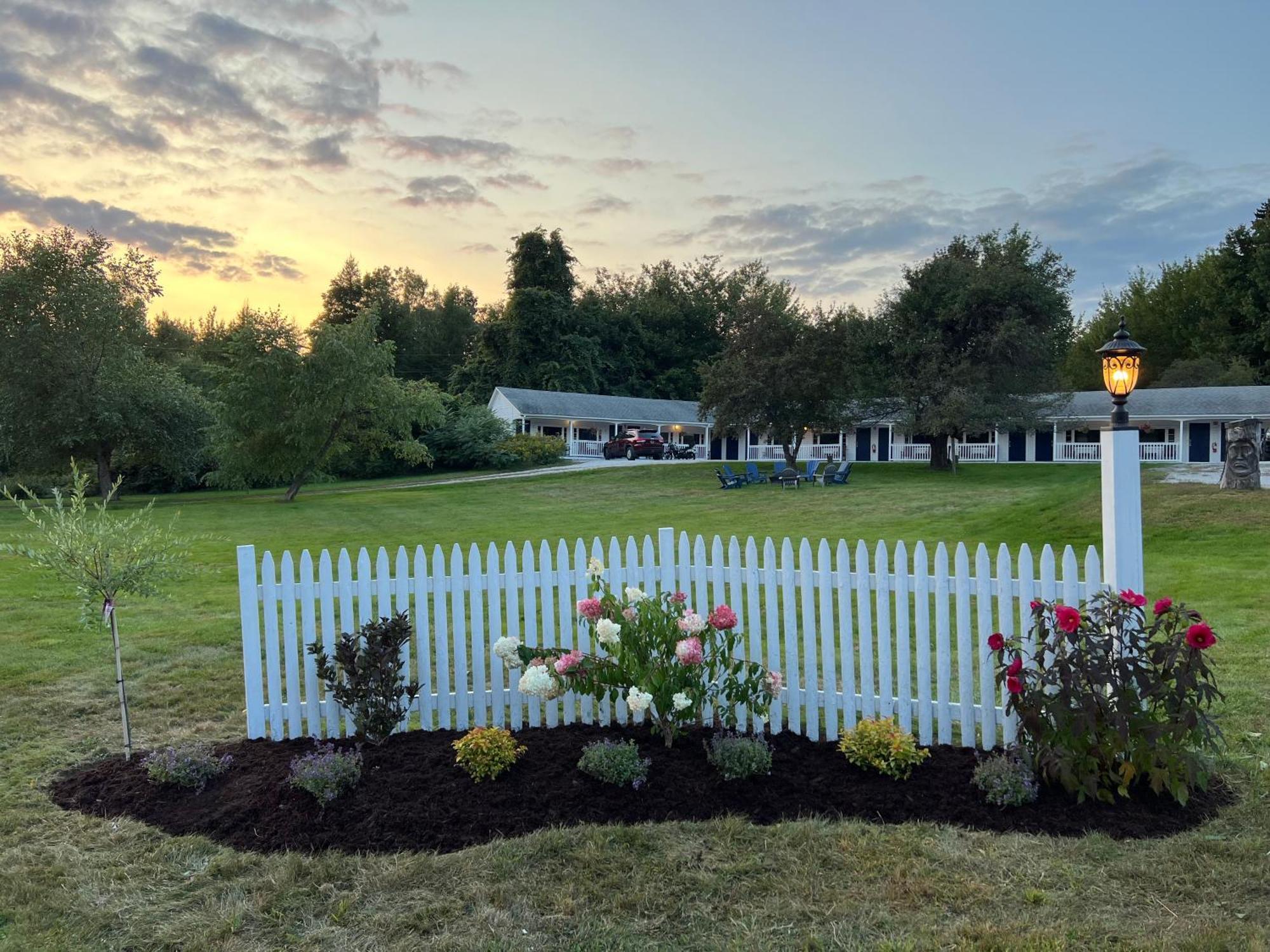 Yardarm Motel Searsport Kültér fotó